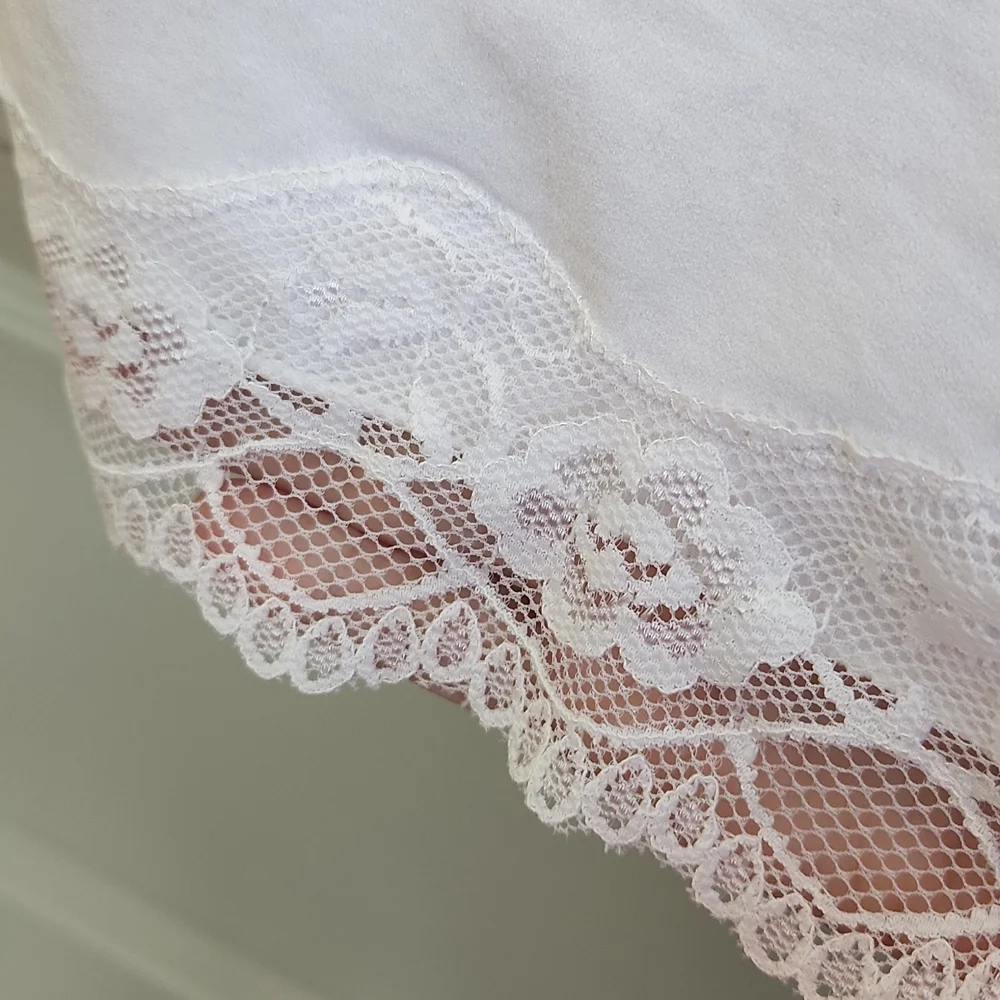 Poof! Women's White M/L with Lace around the Neck and the Bottom of Camisole - Picture 3 of 5